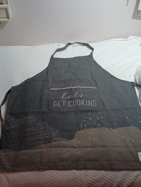 KRUMBS Dark Gray 'Let's Get Cooking' Cotton Apron 👨‍🍳👩‍🍳